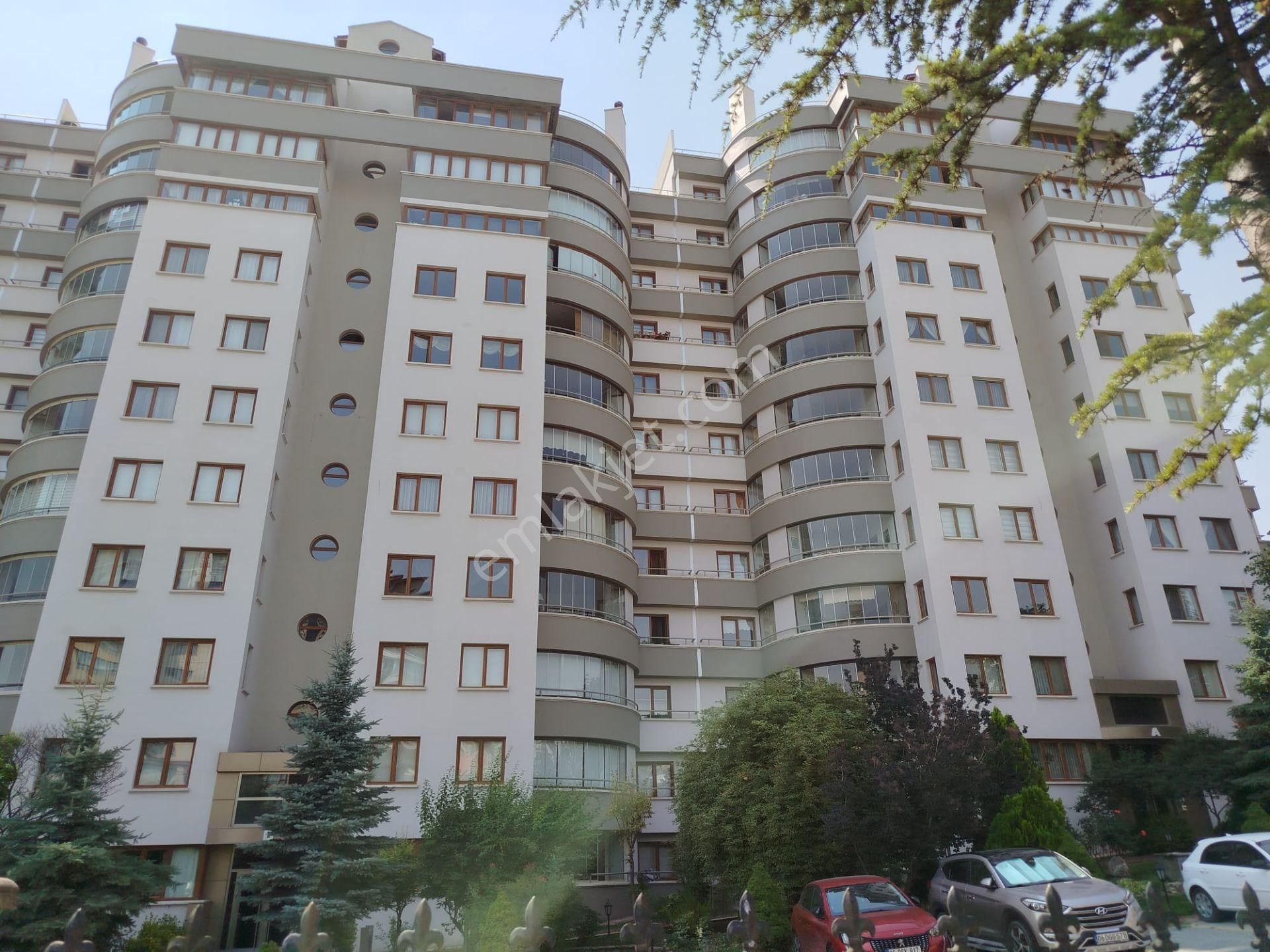 Yaşamkent Basın Klüp2 Sitesinde Teraslı Manzaralı 5+1 Saılık Daire