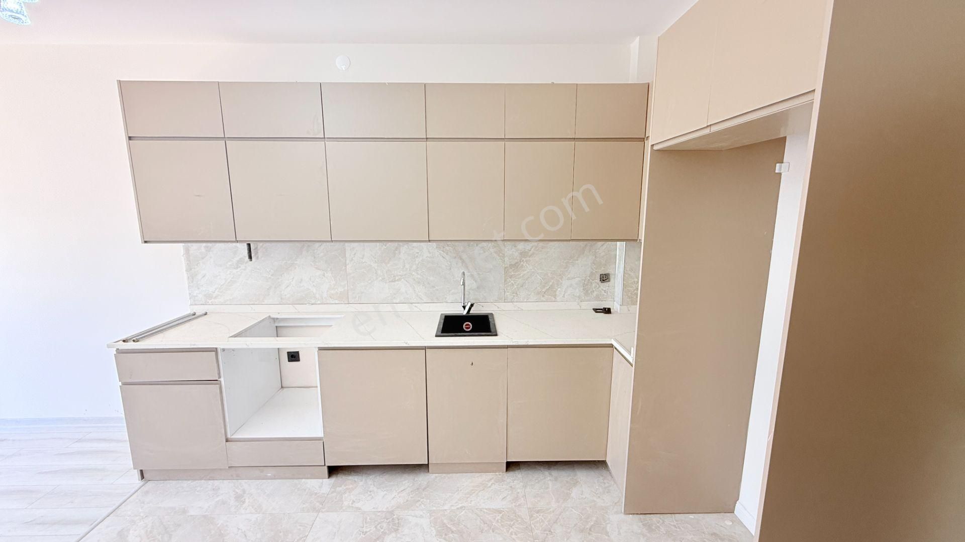 Şehir Hastanesi Güzergahında Satılık Ultra Lüks 1+1 Daire - Görsel 2