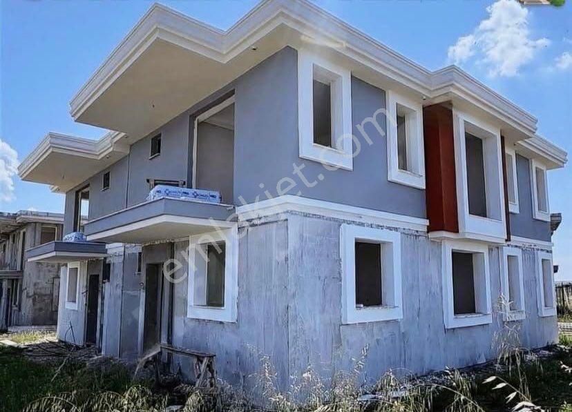 200m2 Havuzlu 4+1 Dubleks Villa Güncel Halini Görmek İçin İletişime Geçebilirsiniz