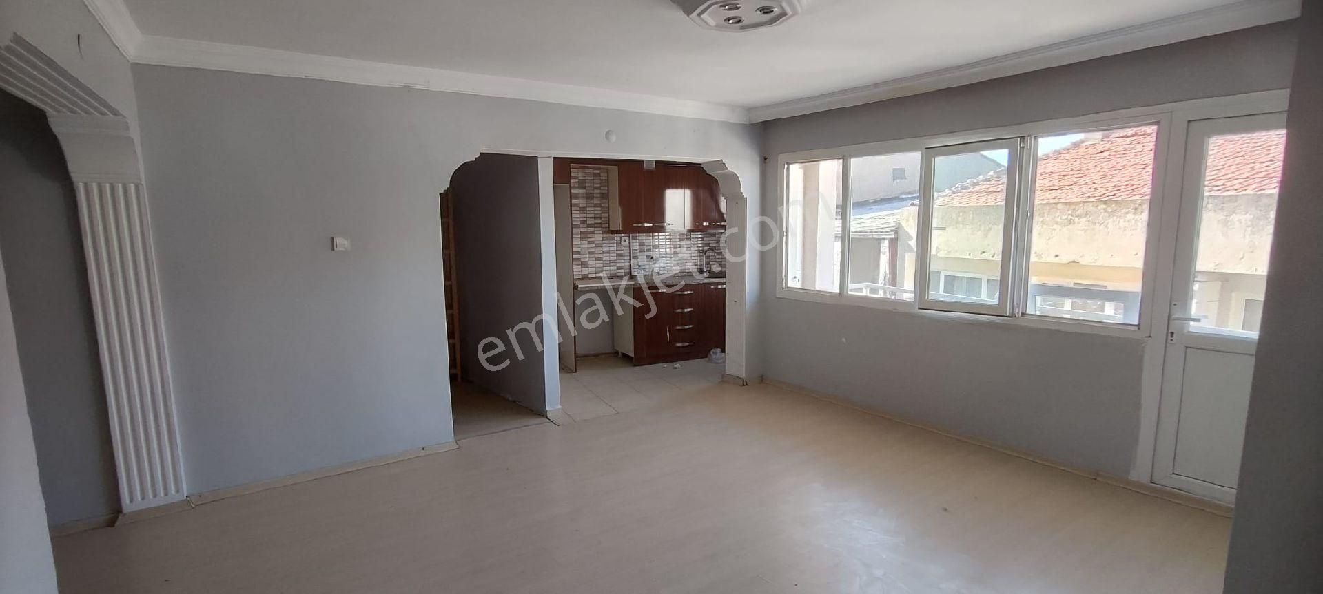 İzmir Konak Piri Reis Mahallesi'nde Kiralık Daire