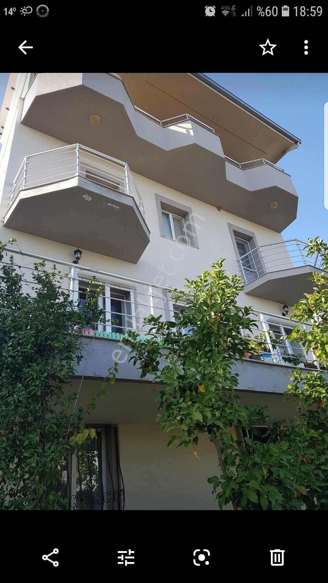 Urla Gülbahçede Denız Manzaralı Satılık 4 Katlı Villa - Görsel 9