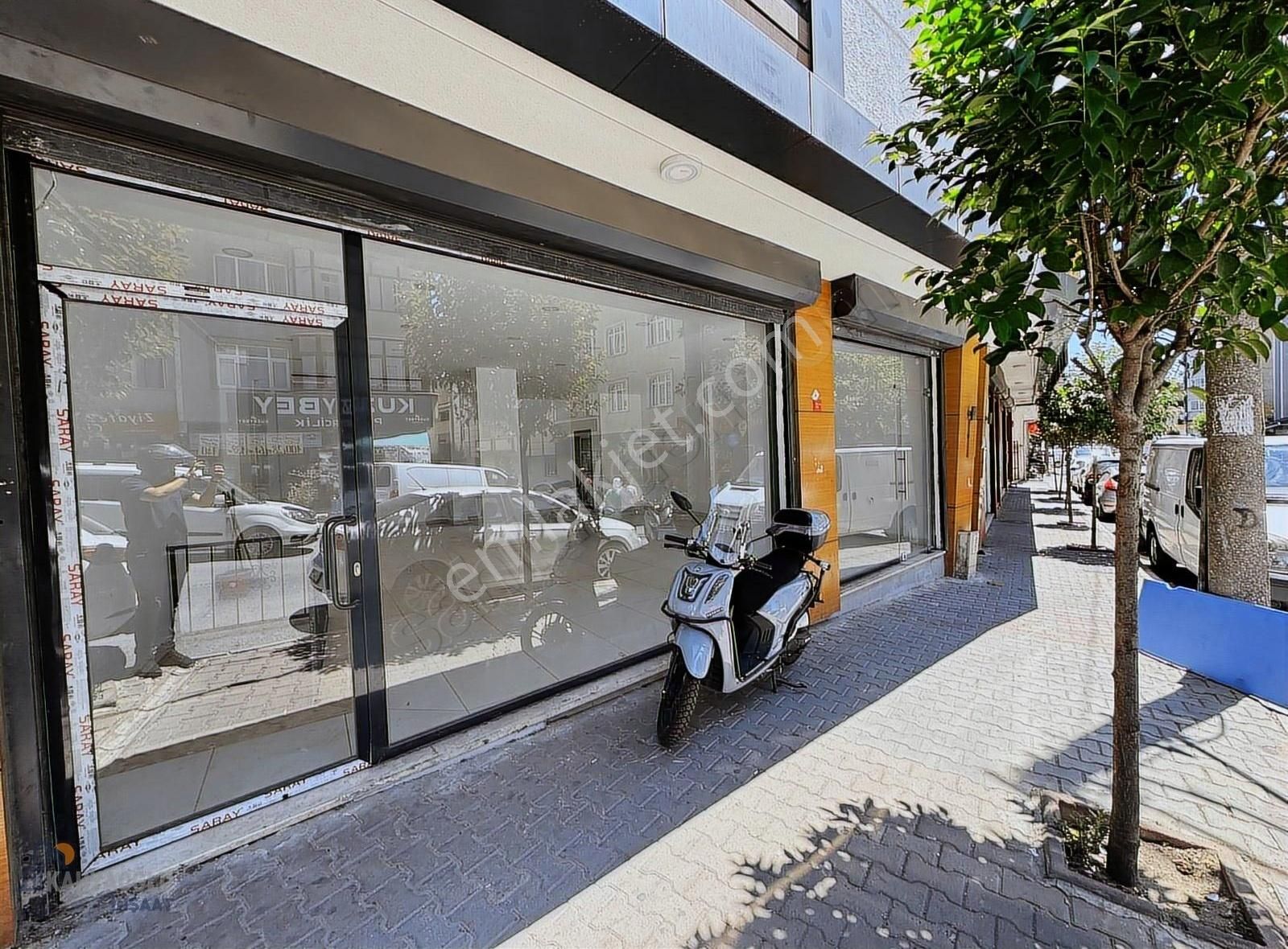 Menderes Mah. Cadde Üzeri Düz Giriş Depolu Kiralık Dükkan