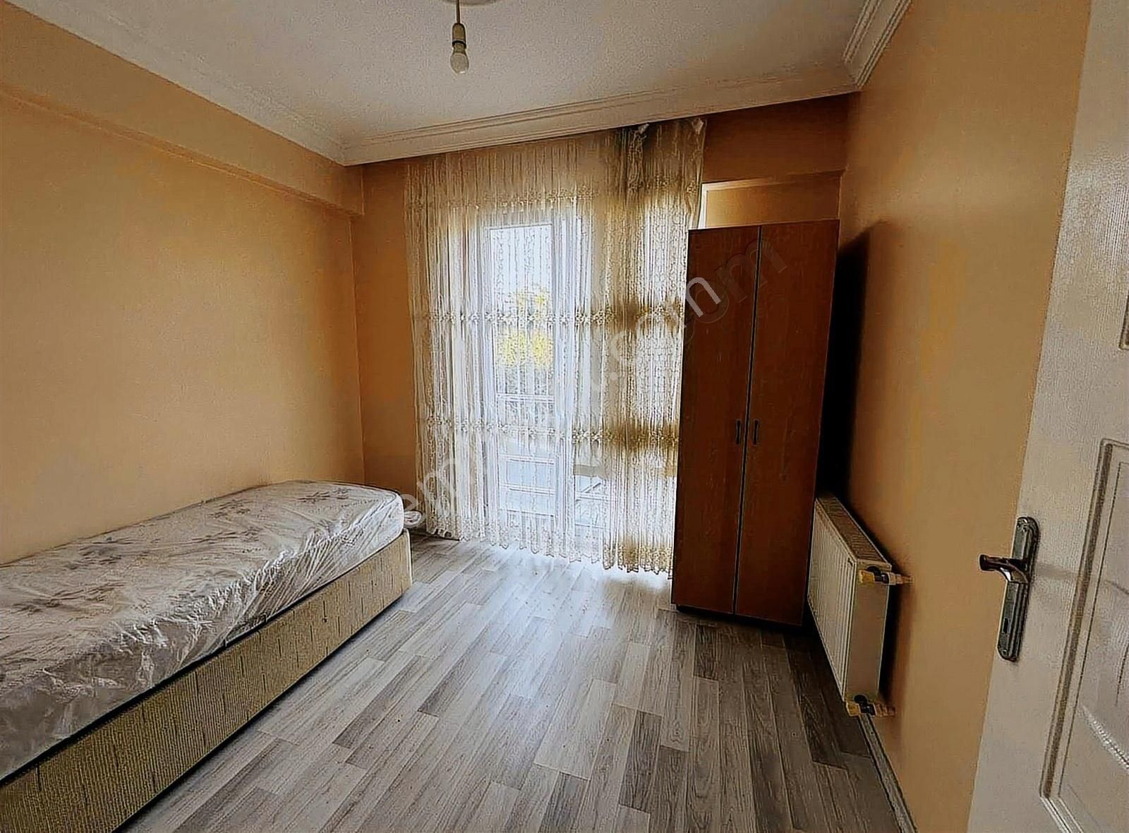 Kiralık 2+1 Geniş Arakat Daire