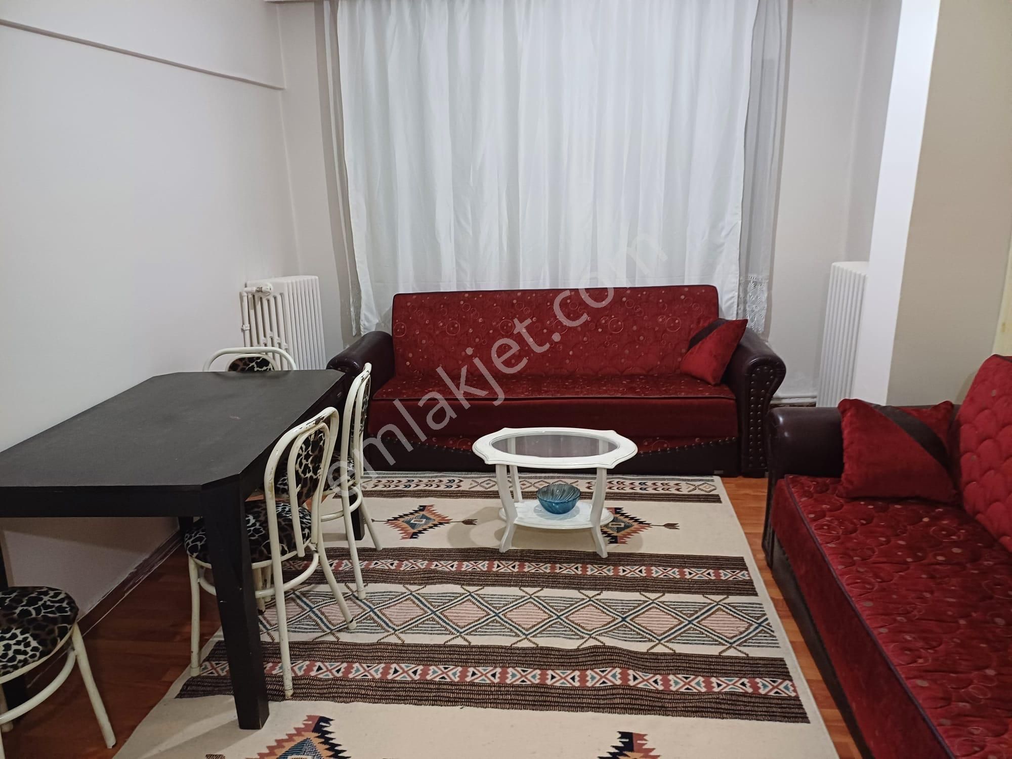 Metroya 2 Dk, Üniversite Ve Hastanelere Yakın, Eşyalı 3+1 Bahçe Katı Daire