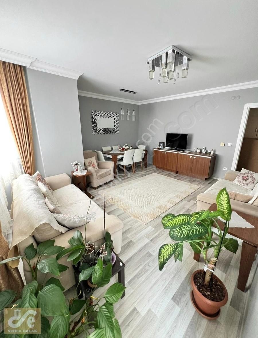 Validesuyu Konutlarında Satılık 2+1 Masrafsız Daire