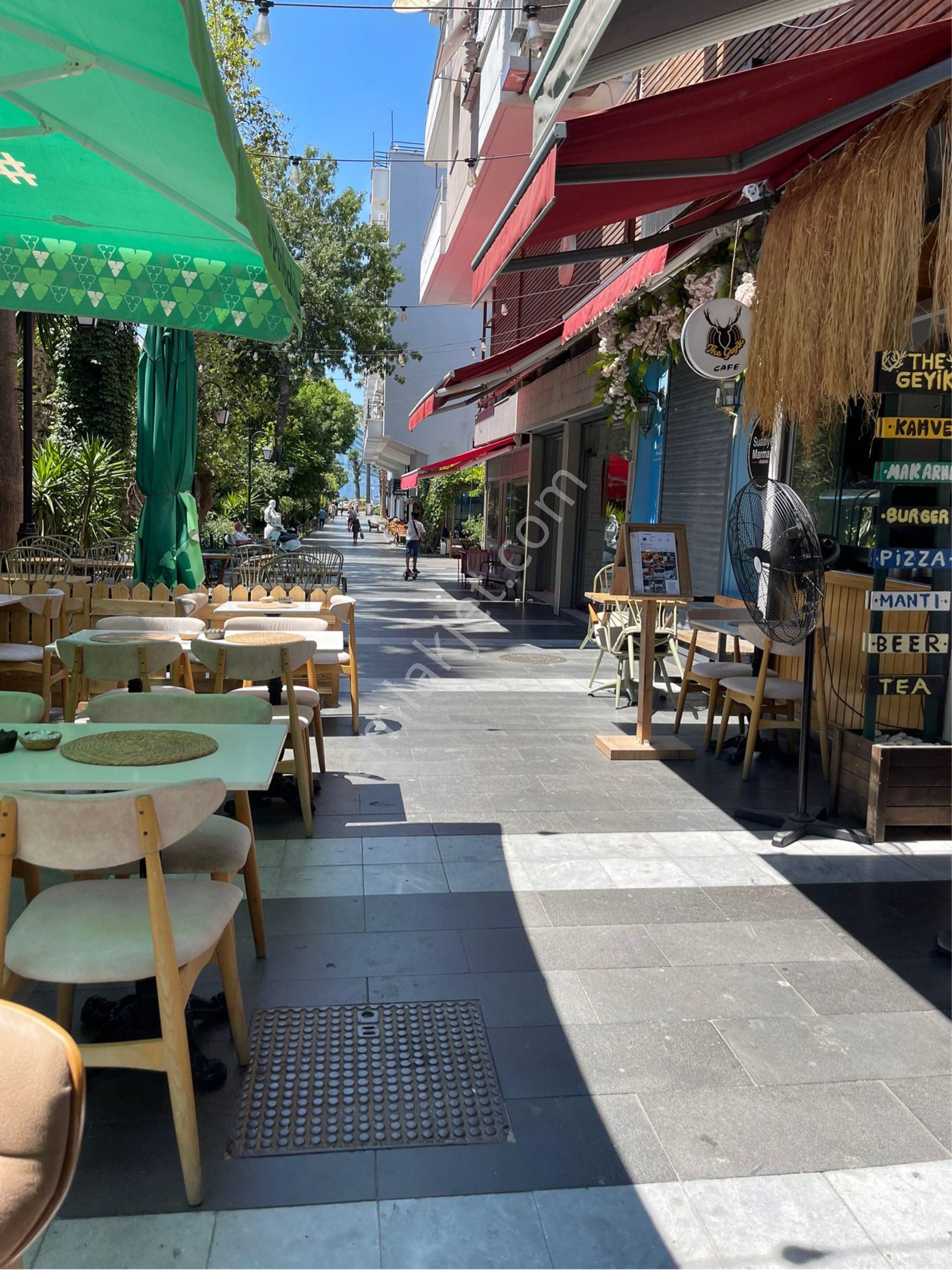 Fırsat!!!kuşadasında Devren Kiralık Dükkan [120m2] - Görsel 2