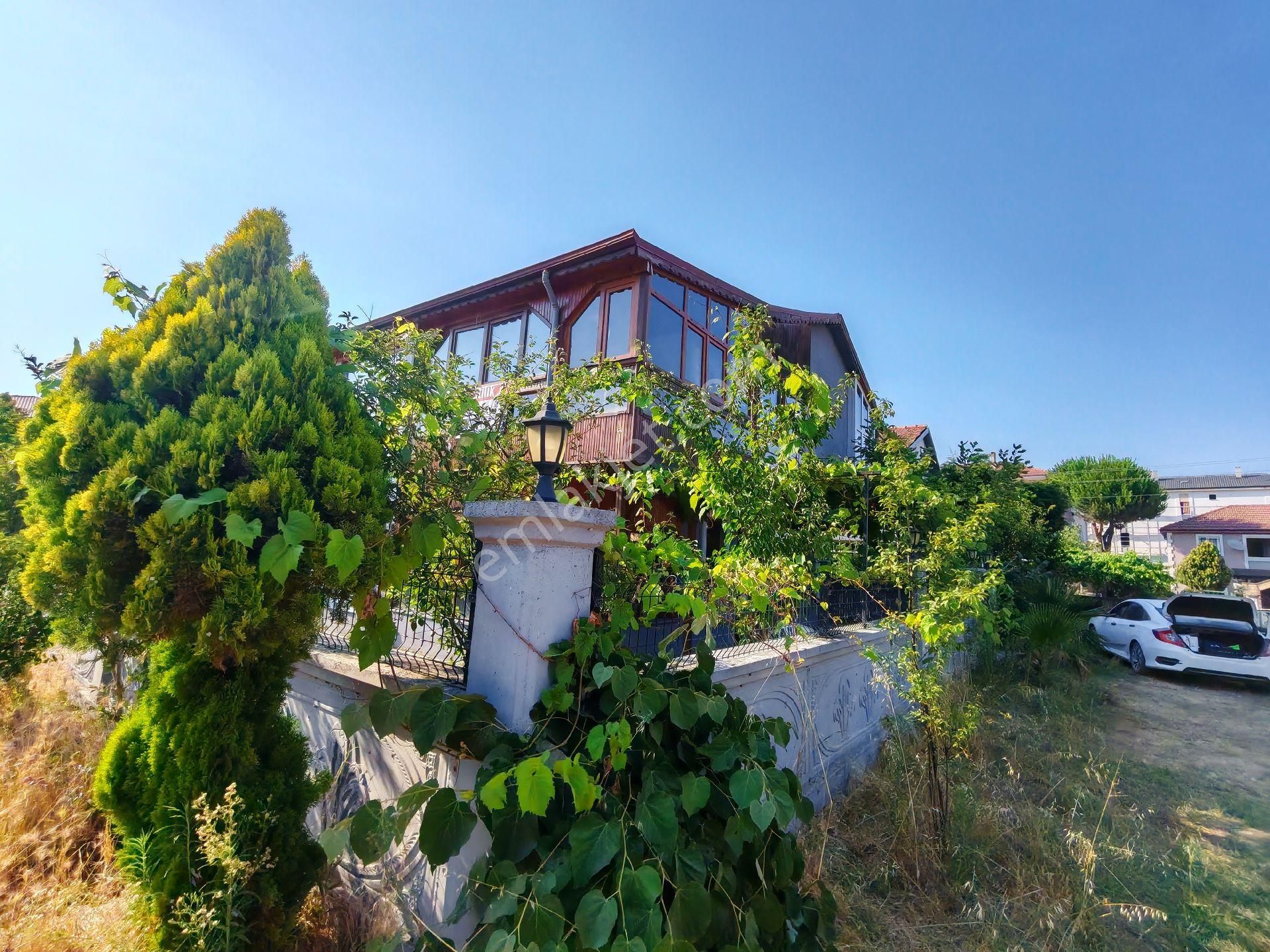 Aziziye Müstakil 250m2 Denize 2dk Geniş Bahçeli, Veranda Remax - Görsel 5