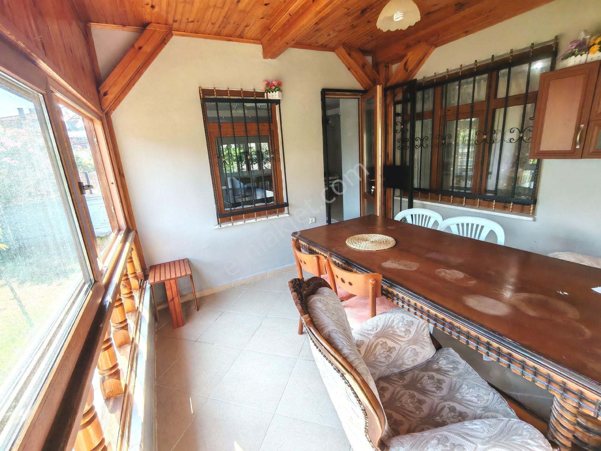 Aziziye Müstakil 250m2 Denize 2dk Geniş Bahçeli, Veranda Remax - Görsel 21