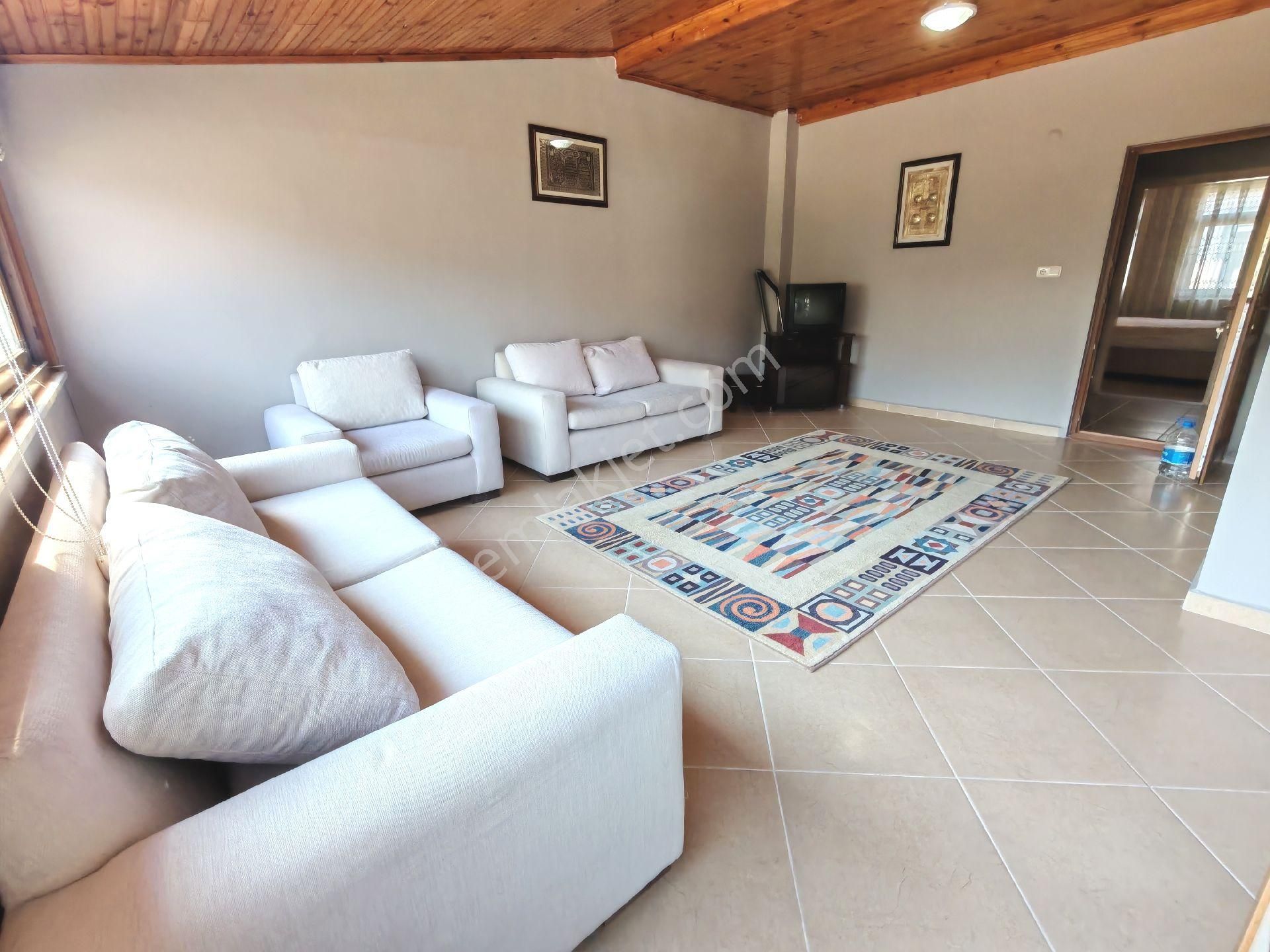 Aziziye Müstakil 250m2 Denize 2dk Geniş Bahçeli, Veranda Remax - Görsel 12