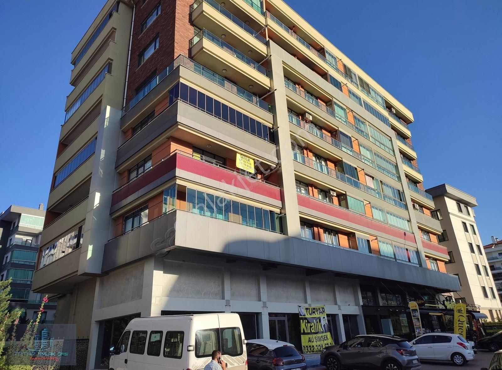 Alavardı'da Fatih Caddesi Üstü Ara Kat Lüks Geniş 4+1 Daire
