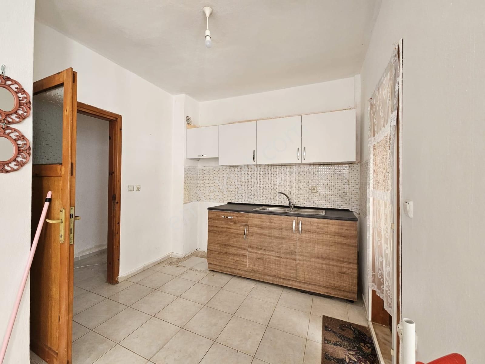 Alanya Mahmutlar 2+1 Barbaros Caddesi Üzeri