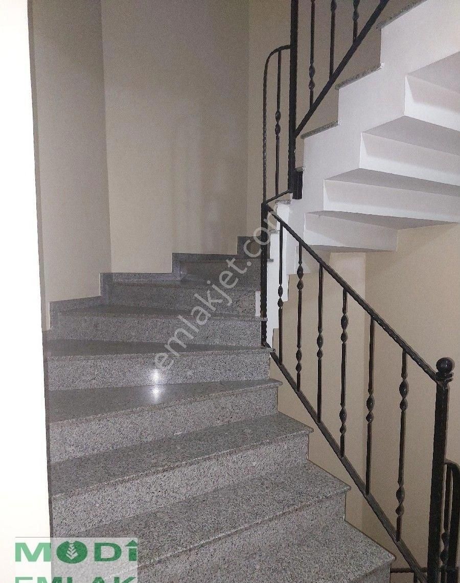 Moda Sahile Yakın Asansörlü Otoparklı Satılık 3+1 Ofis Daire - Görsel 26