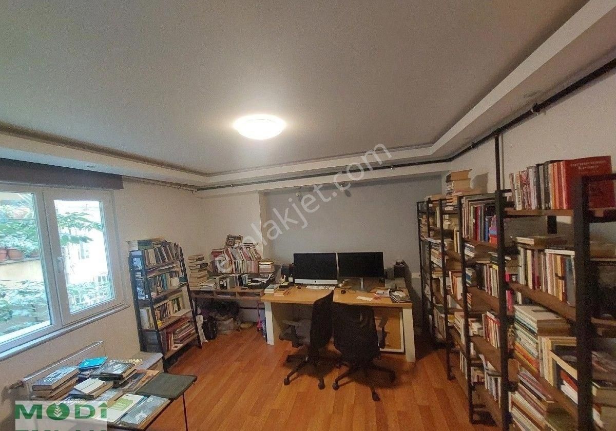 Moda Sahile Yakın Asansörlü Otoparklı Satılık 3+1 Ofis Daire - Görsel 3
