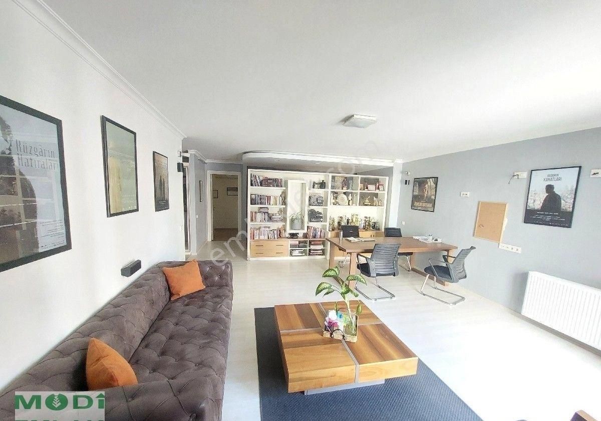 Moda Sahile Yakın Asansörlü Otoparklı Satılık 3+1 Ofis Daire - Görsel 21