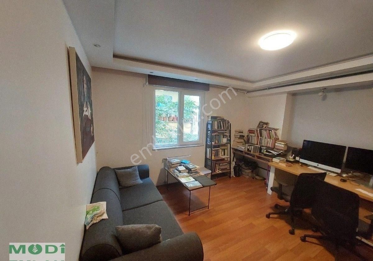 Moda Sahile Yakın Asansörlü Otoparklı Satılık 3+1 Ofis Daire - Görsel 27