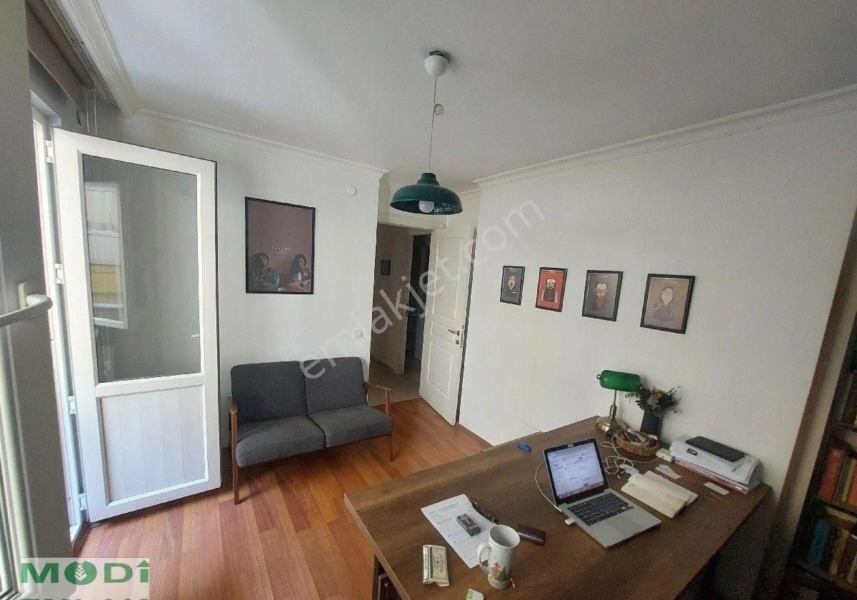 Moda Sahile Yakın Asansörlü Otoparklı Satılık 3+1 Ofis Daire - Görsel 5