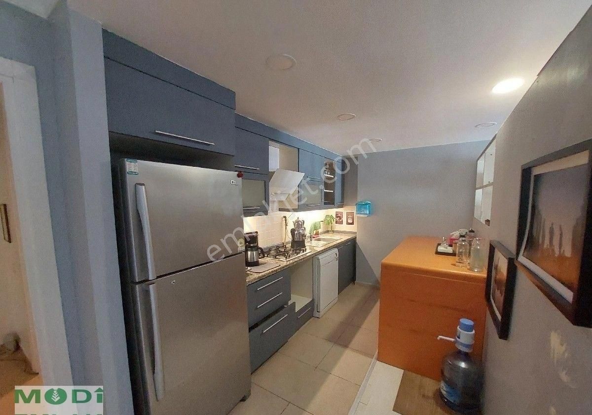 Moda Sahile Yakın Asansörlü Otoparklı Satılık 3+1 Ofis Daire - Görsel 19