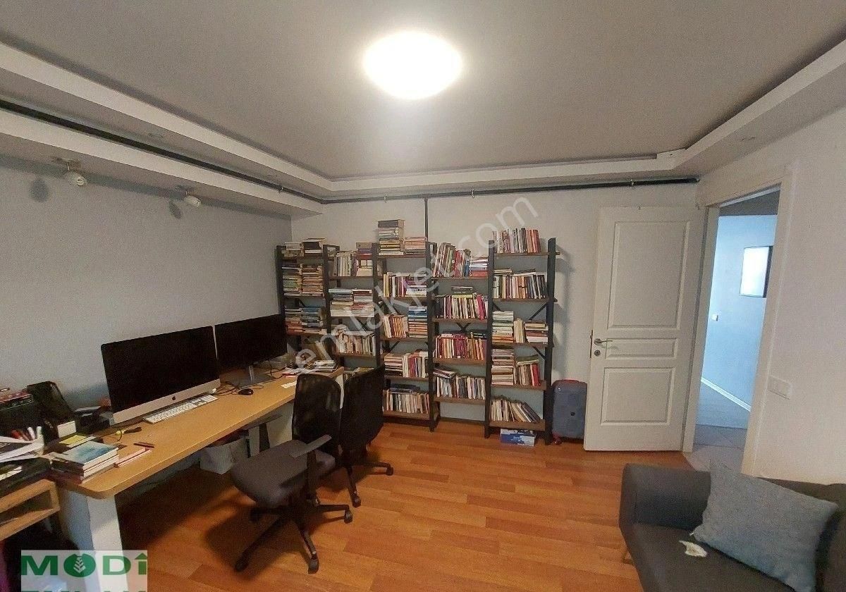 Moda Sahile Yakın Asansörlü Otoparklı Satılık 3+1 Ofis Daire - Görsel 4