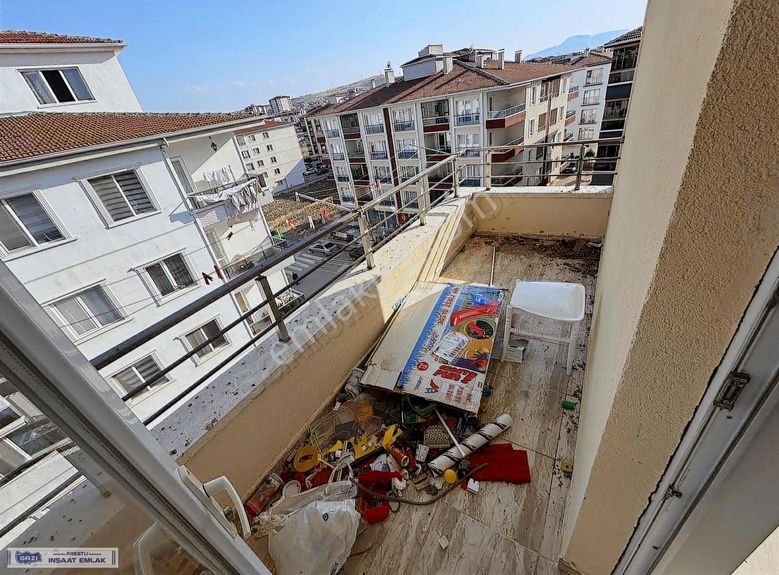 Bucuk İlkokulu Yanında 3+1 140 M2 Memur A Kiralık Daire