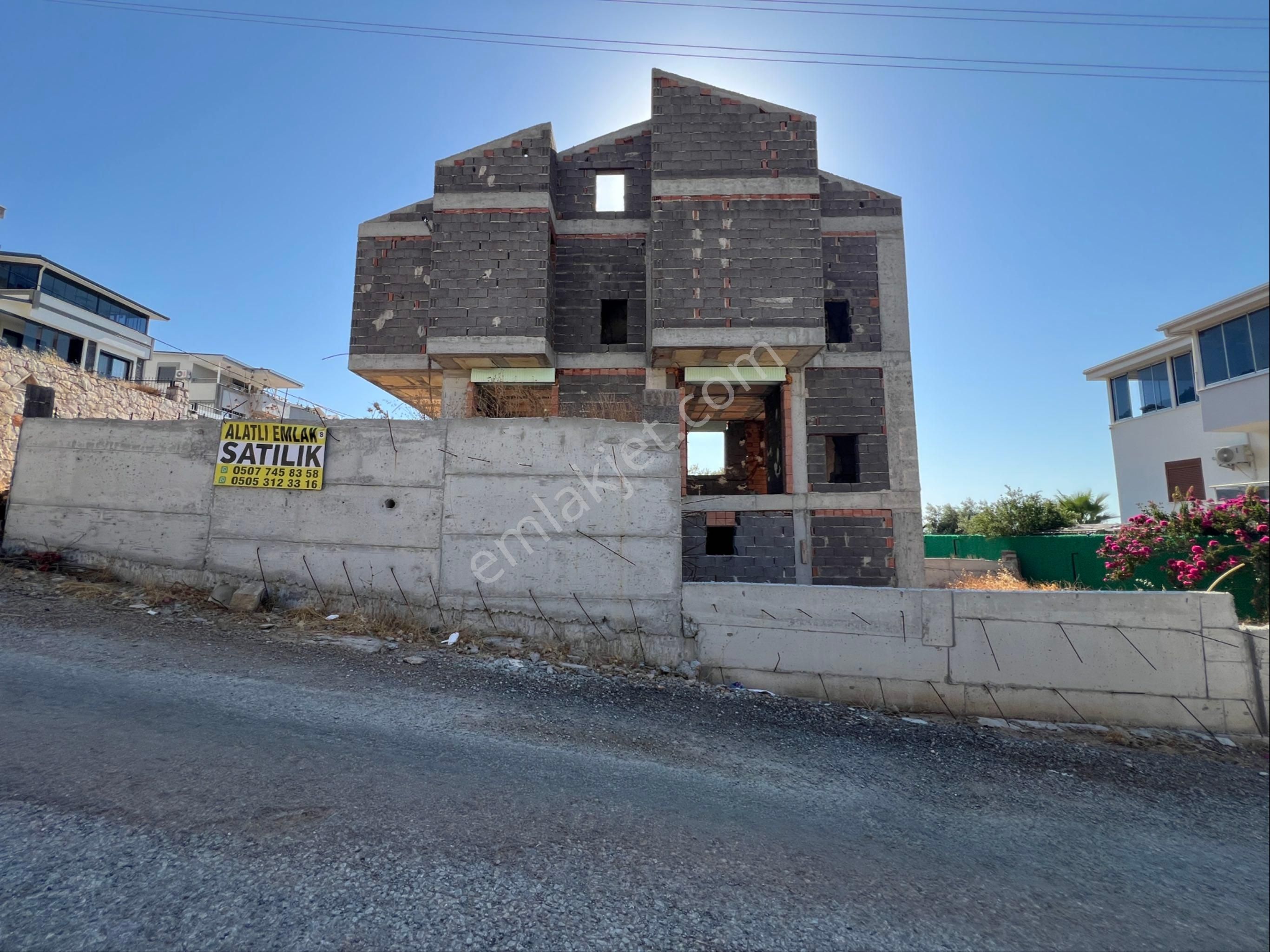 Alatlı Emlaktan Akbükte 1 Villa Parasına 2 Villa İnşaat Halinde Satılık - Görsel 2