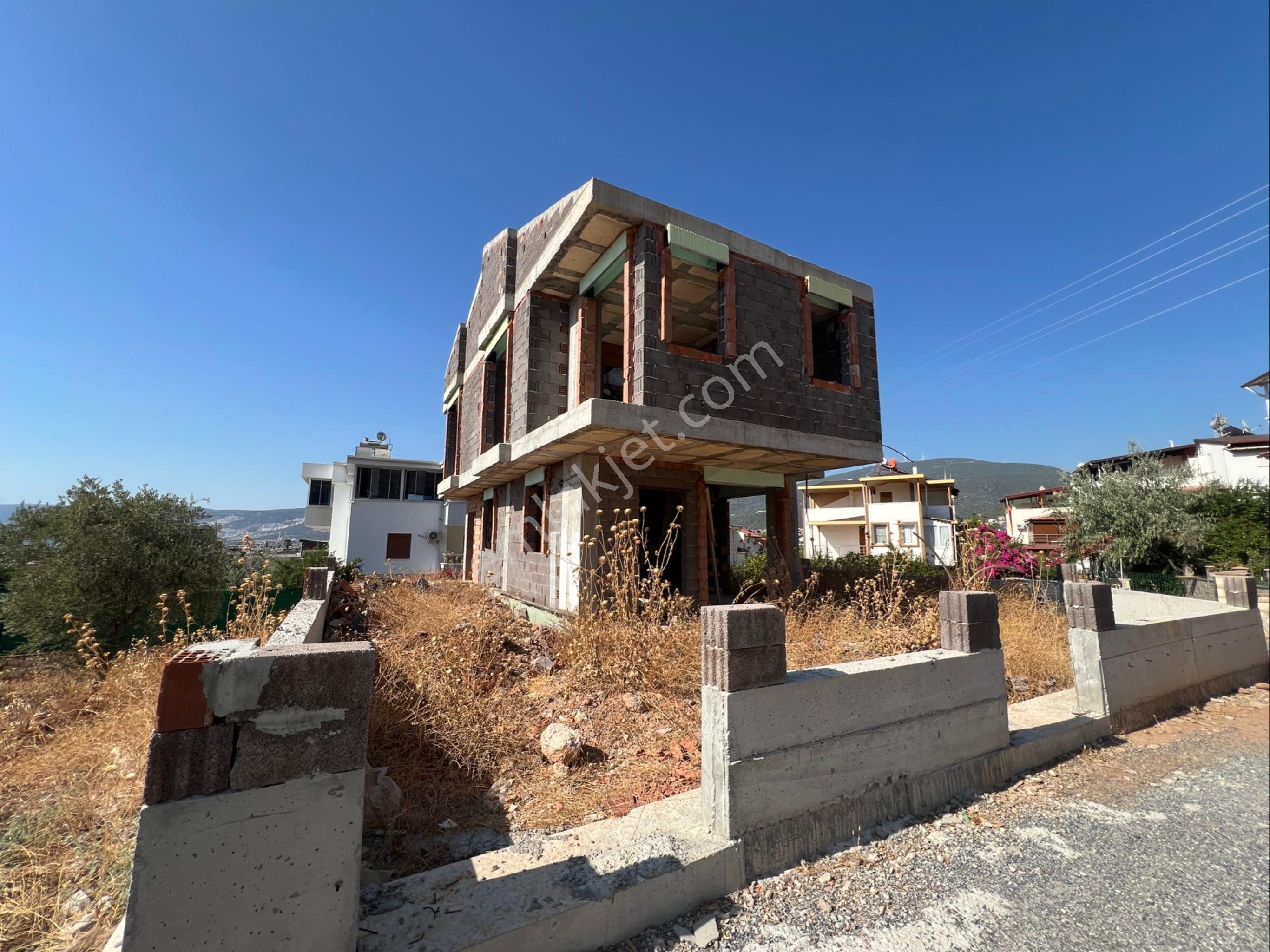 Alatlı Emlaktan Akbükte 1 Villa Parasına 2 Villa İnşaat Halinde Satılık - Görsel 4
