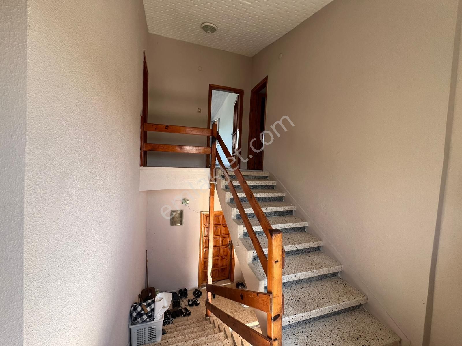Arve'den Bekir Alanında 3 Katlı Ev Ve 1520 M² Arsayla Eşsiz Fırsat! - Görsel 10