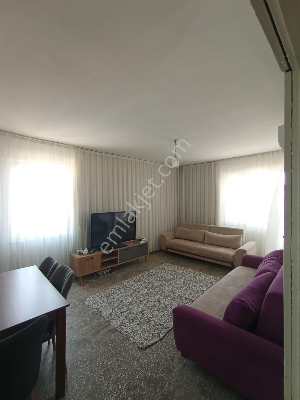 Bağlar Körhat Alayda Maket Uçakları Karşısında Teraslı Cadde Üzeri 2+1 Satılık Daire