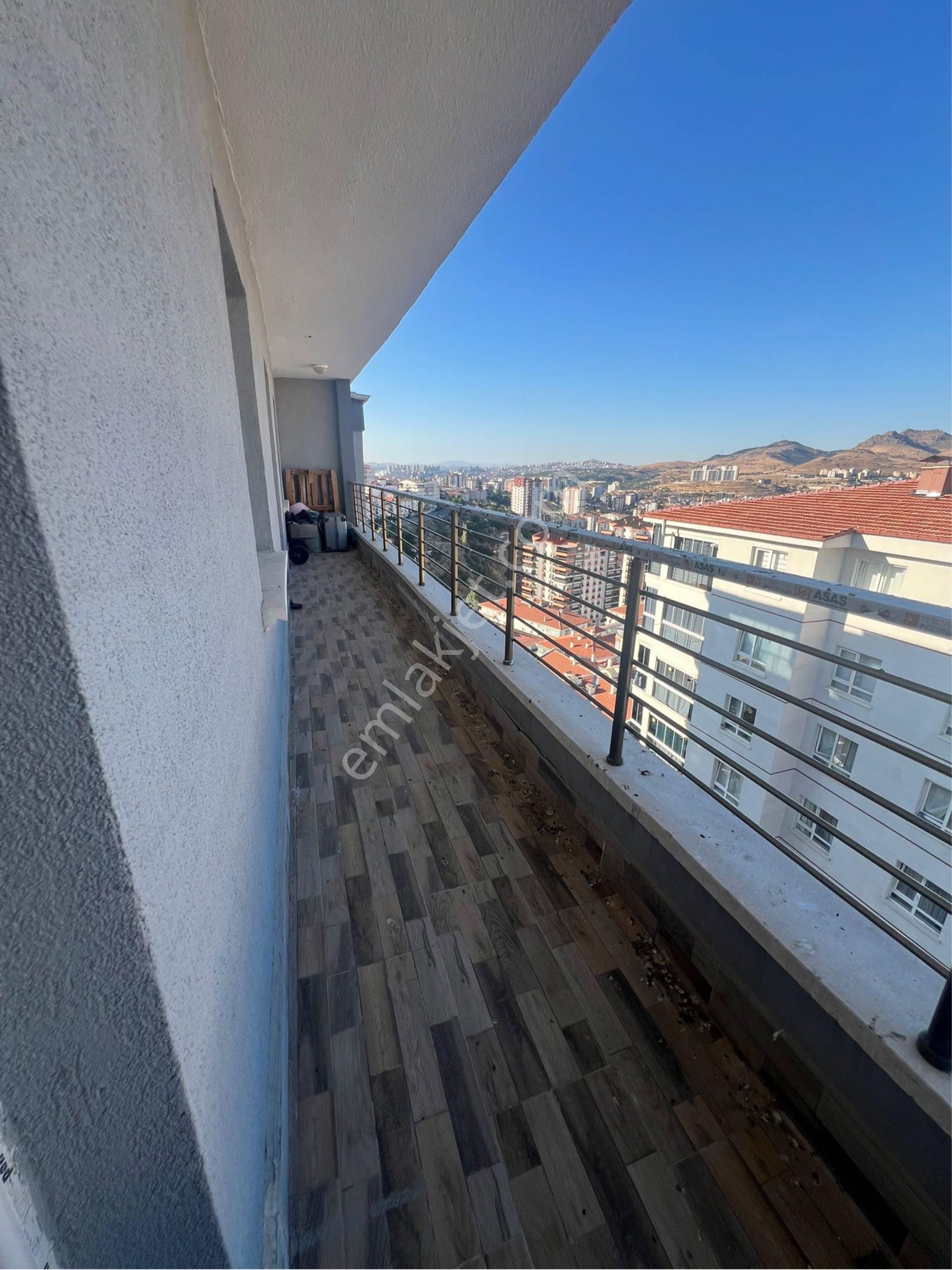 Şehitler Caddesi Bir Bina Site İçerisinde Kiralık 📌 3+1 • Full Eşyalı Daire - Görsel 18