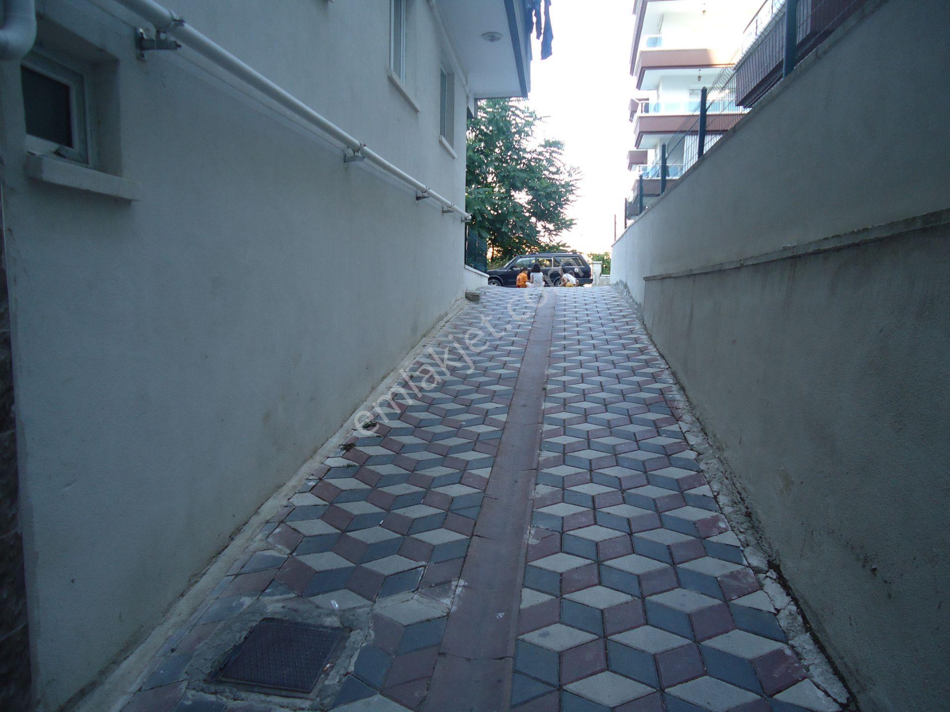 Krc'den Merkezi Konumda Ara Katta Satılık 3+1 Daire - Görsel 20