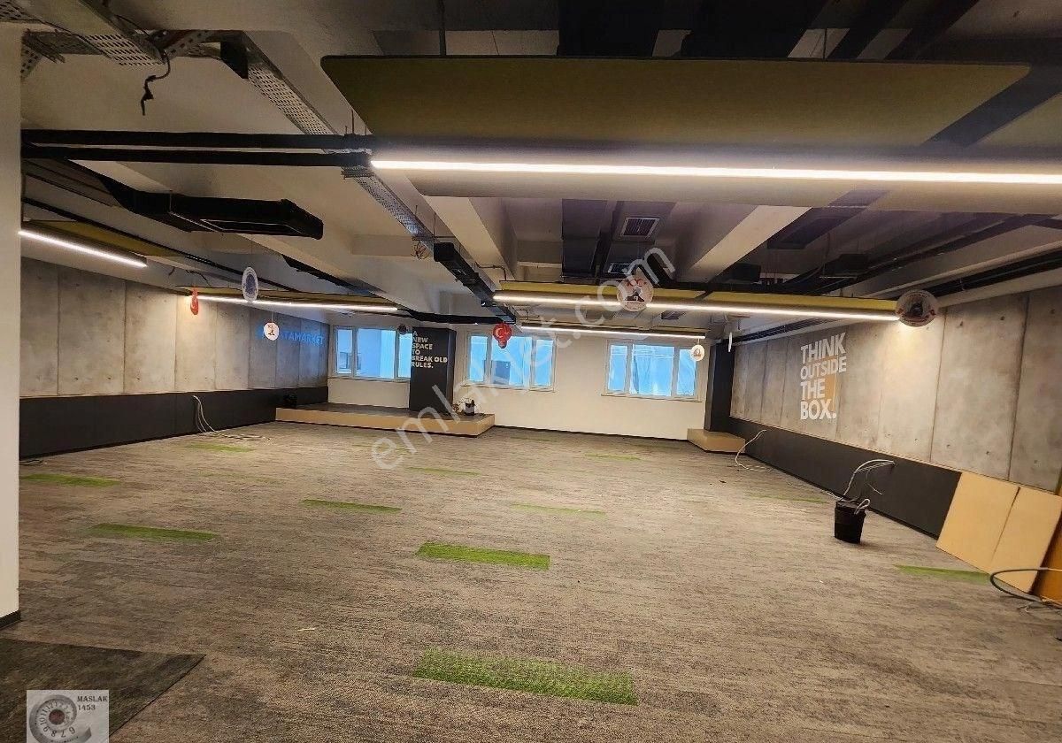 Sarıyer Maslak Noramin Plaza'da Kiralık 195 M2 Dekorasyonlu Ofis