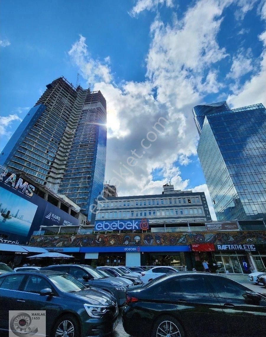 Maslak Noramin Plaza'da Kiralık 195 M2 Ofis, Büyük Seçenekler Mevcuttur!