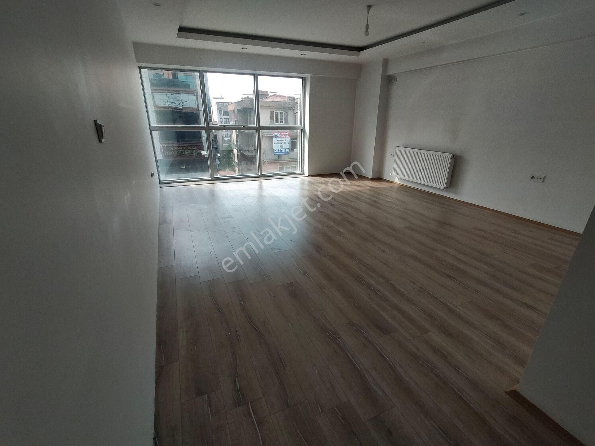 Denizli'de İstasyon Cd Otogardamevkii On Numara 80m2 2+1 Kiralık İşyeri Ofis Daire Herşeye Uygun