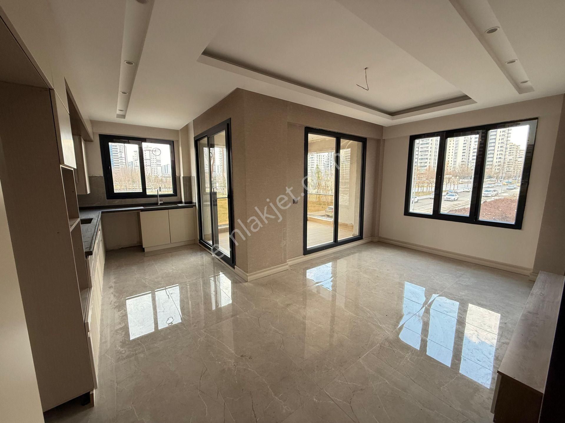 Ceysa Sın Yapı Kalıtesıyle 3.5+1 Fırsat Kent Meydanı Yanında Ultra Lux Daıre!!!