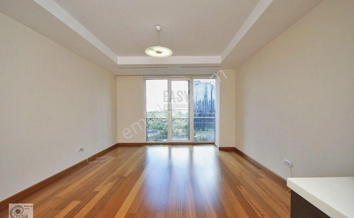 Maslak Mashattan Satılık 1+1 Boş Daire