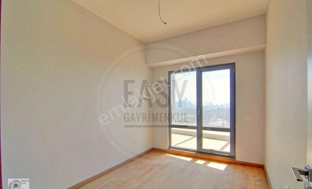 Maslak 1453 Sitesinde 3.5+1 Satılık Yüksek Kat ***boş***güncel İlan