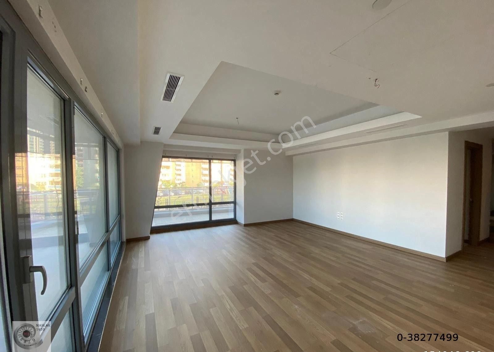 Ağaoğlu Maslak 1453 Sitesinde 3+1 Satılık***boş***