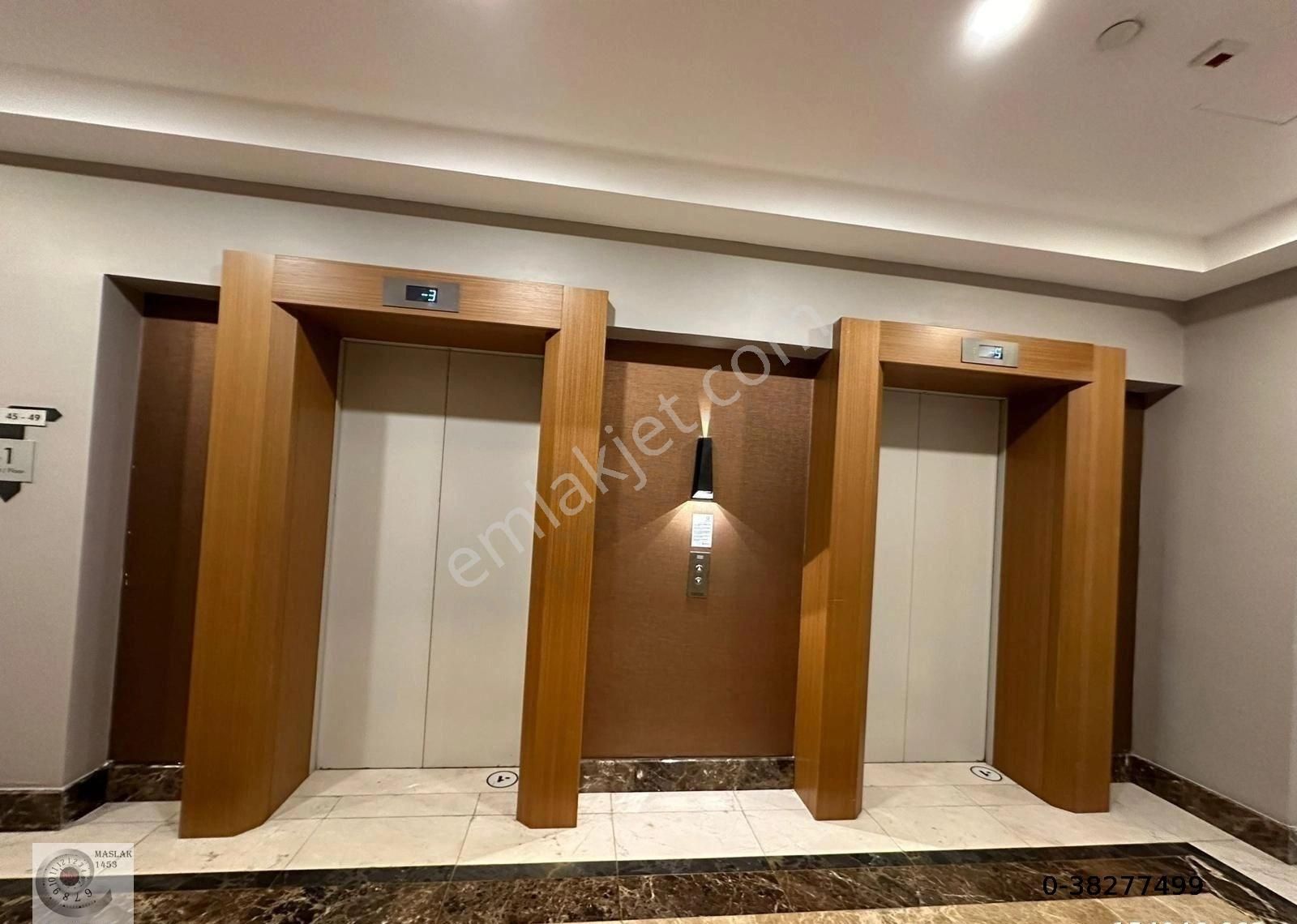Ağaoğlu Maslak 1453 Sitesinde 1+0 Kiralık Daire ***boş Cadde Manzaralı***