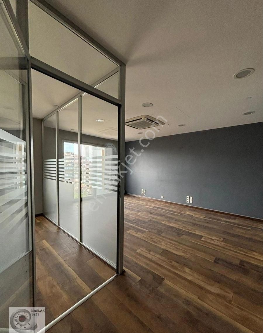 Ağaoğlu Maslak 1453 Sitesinde Hazır Ofis Teraslı Daire