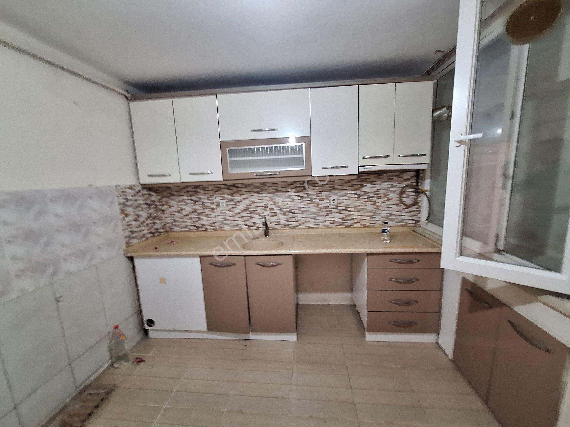Canyapı'dan Atatürk Mah 2+1 Zemin Katı Tadilatlı Daire