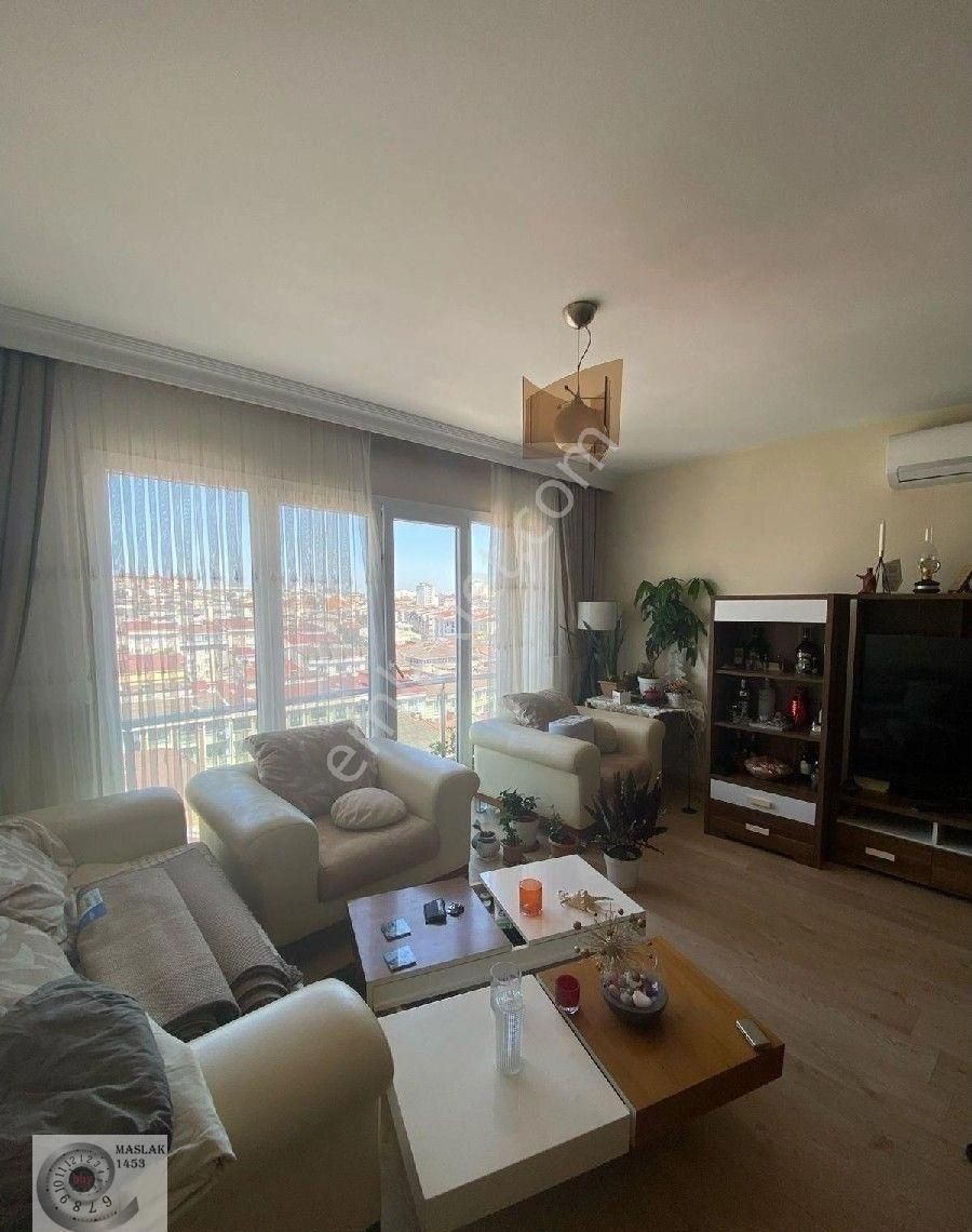 Esenyurt Fi Yaka Esenşehir'de Satılık 3+1 Manzaralı Köşe Daire