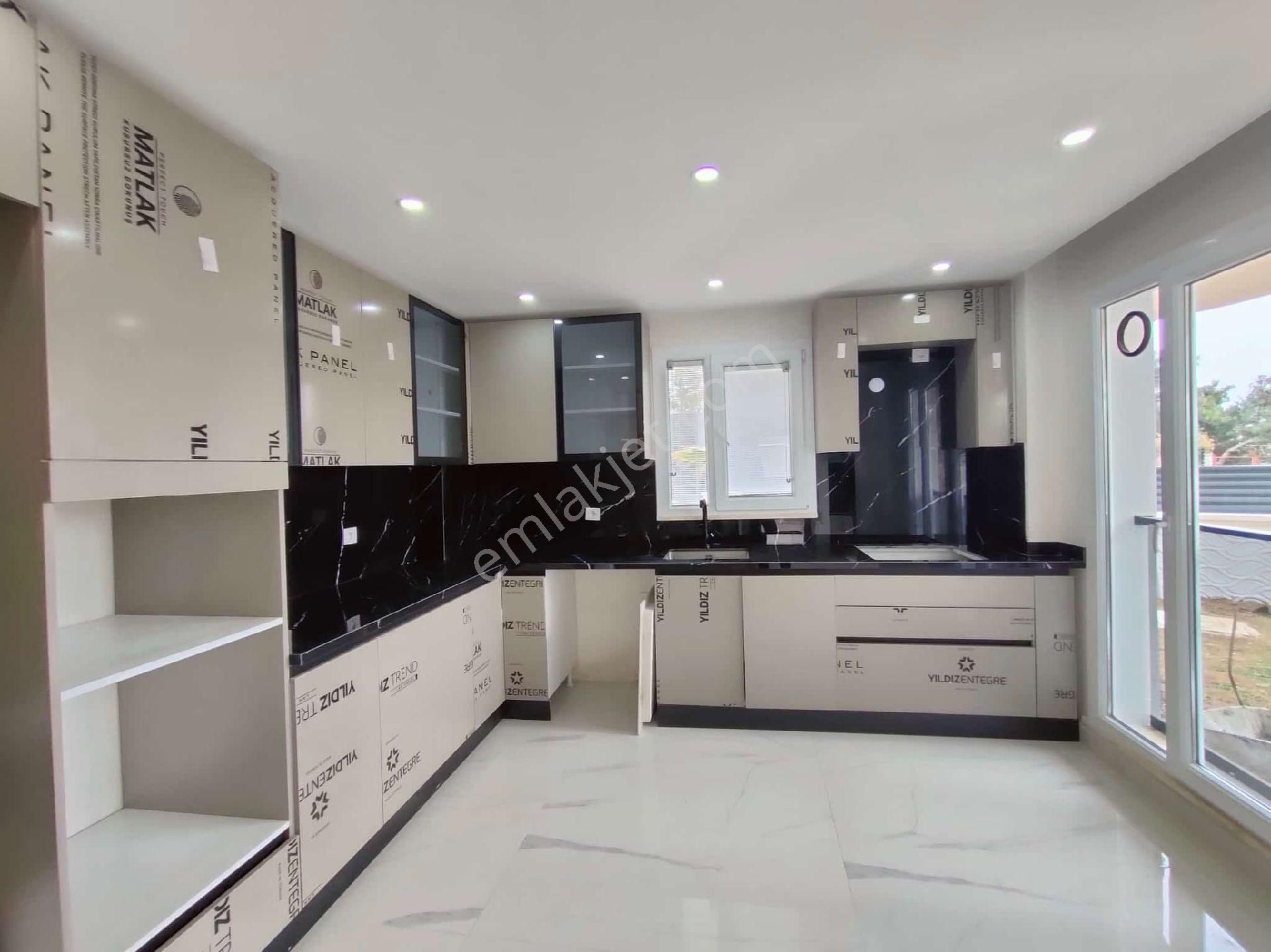 M.ereğlisi Dereağzı Sıfır Havuzlu Ultra Lüks Denize Sıfır Villa - Görsel 5