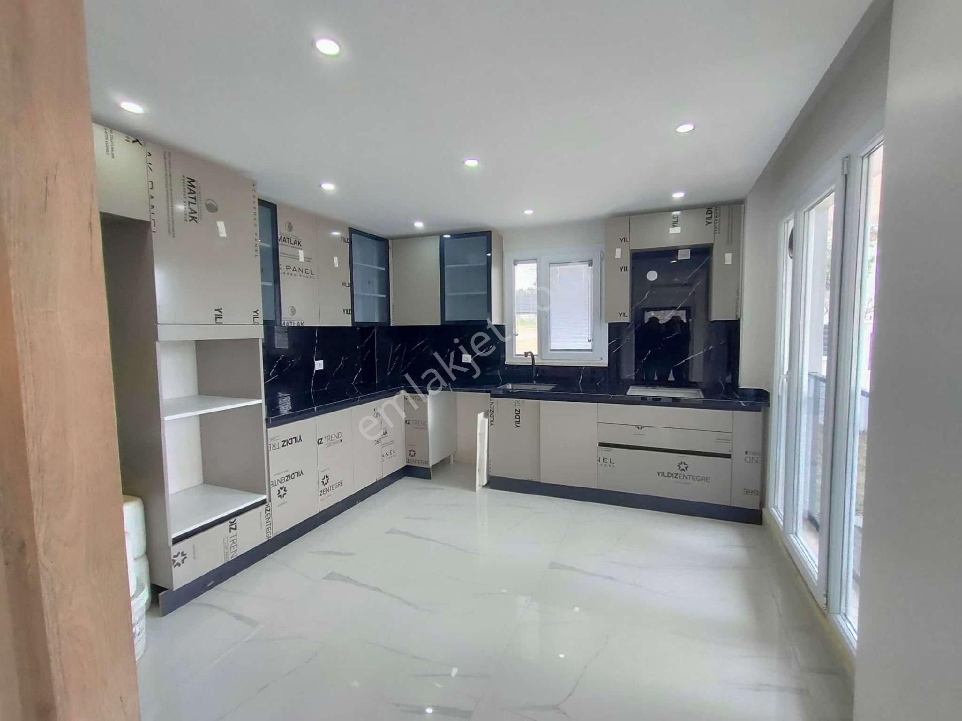 M.ereğlisi Dereağzı Sıfır Havuzlu Ultra Lüks Denize Sıfır Villa - Görsel 6