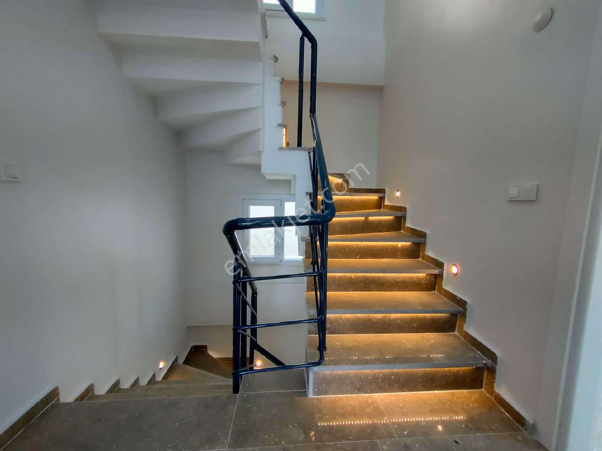 M.ereğlisi Dereağzı Sıfır Havuzlu Ultra Lüks Denize Sıfır Villa - Görsel 28