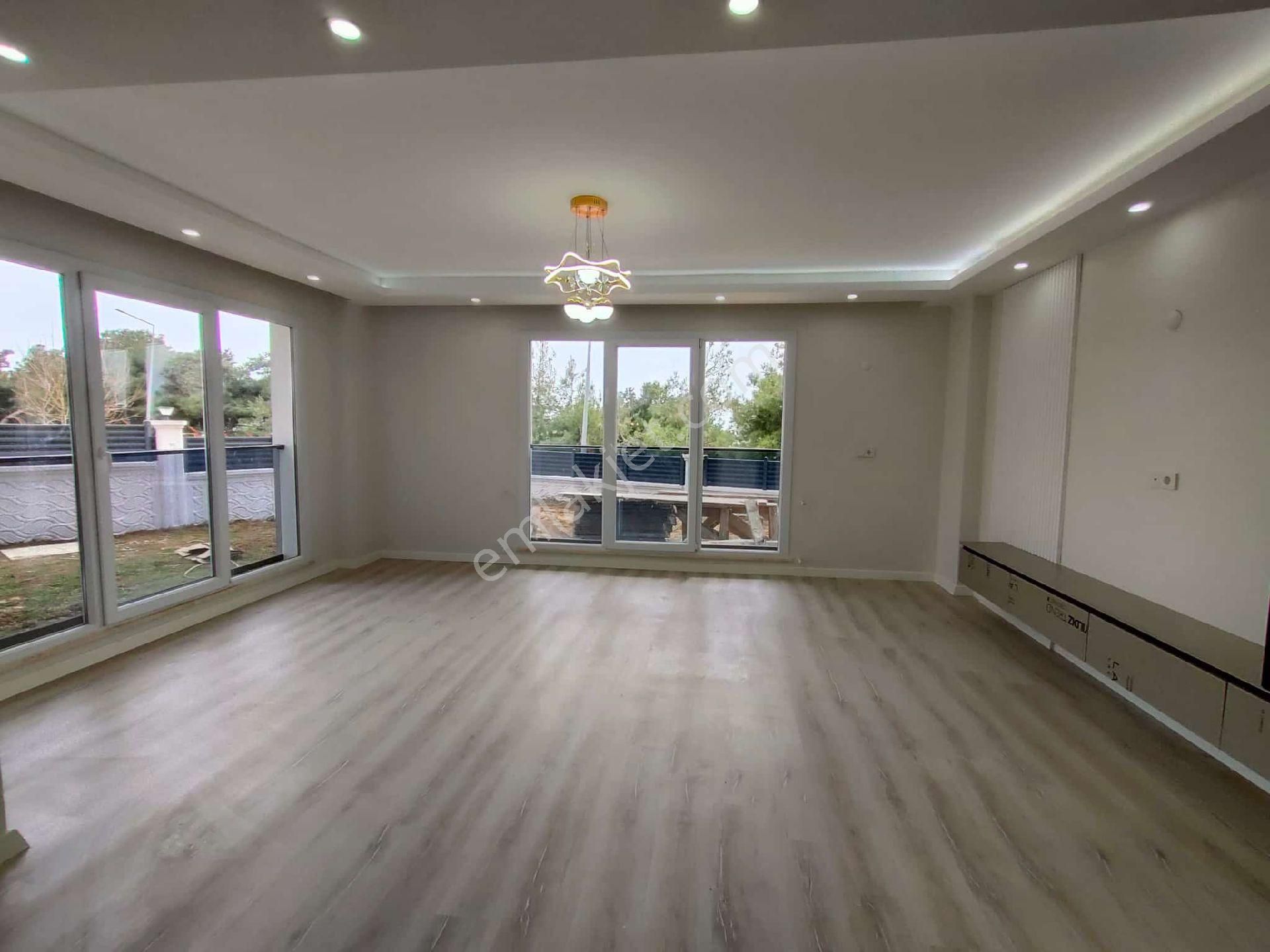 M.ereğlisi Dereağzı Sıfır Havuzlu Ultra Lüks Denize Sıfır Villa - Görsel 27