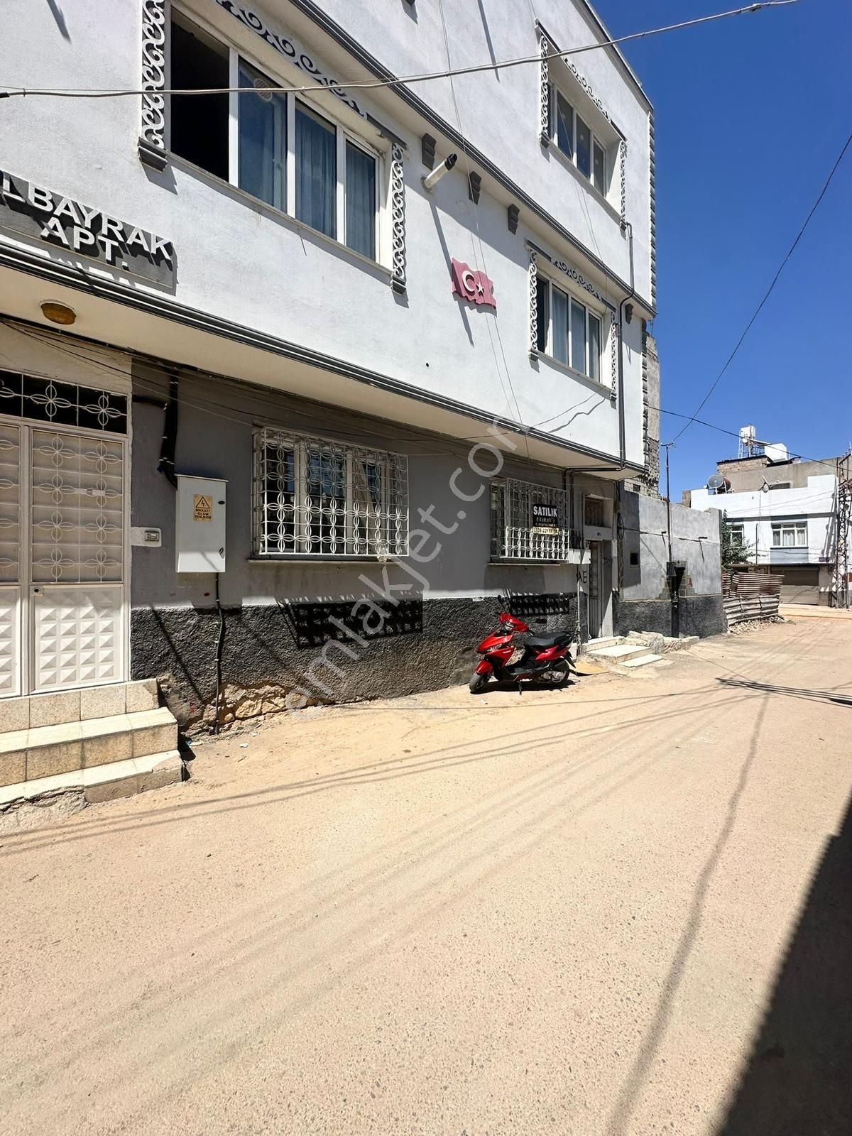 Uyaran 79 Gayrimenkulden Hürriyet Mh Satılık 5+1 Daire