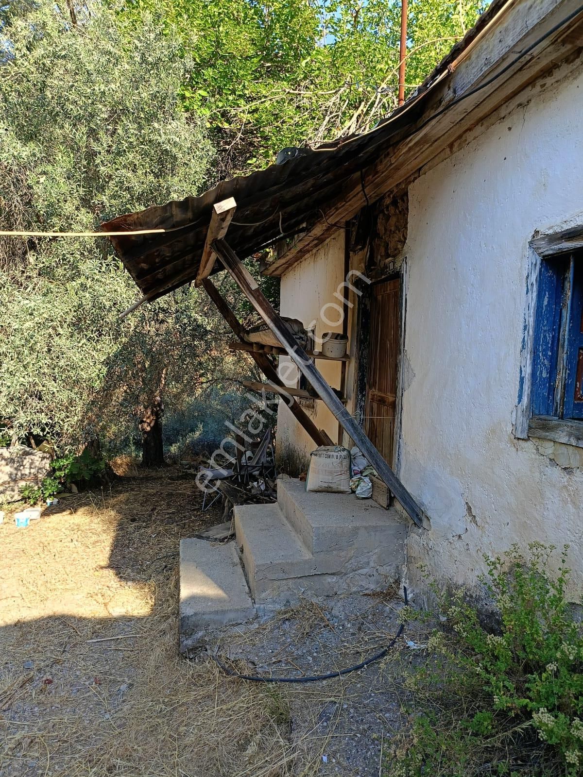 İçinde Kevgir Evi Kayıtlı Olan Arazi - Görsel 3