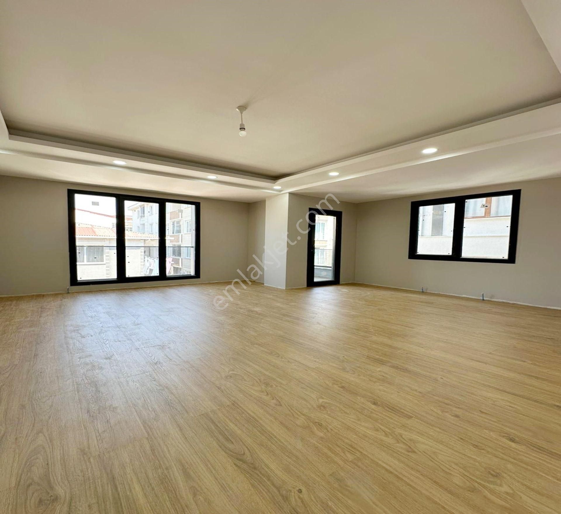 Prestijli Konumda Önü Açık Ferah 2+1 Sıfır İskanlı Satılık Daire Hemen Taşın