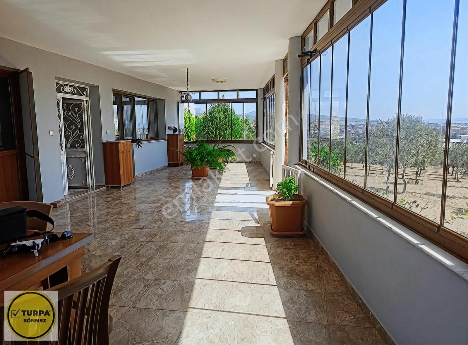 Akçaköy' De; 8 Dönüm - Satılık Havuzlu Malikhane Ve Zeytinlik - Görsel 2