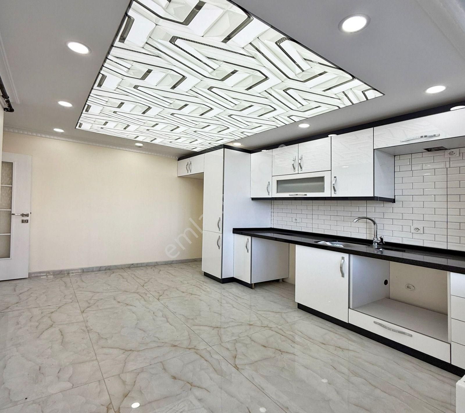 Bahçeşehir Bölge 3+1 Ebeveyn Banyolu Oturuma Hazır Satılık Daire - Görsel 9