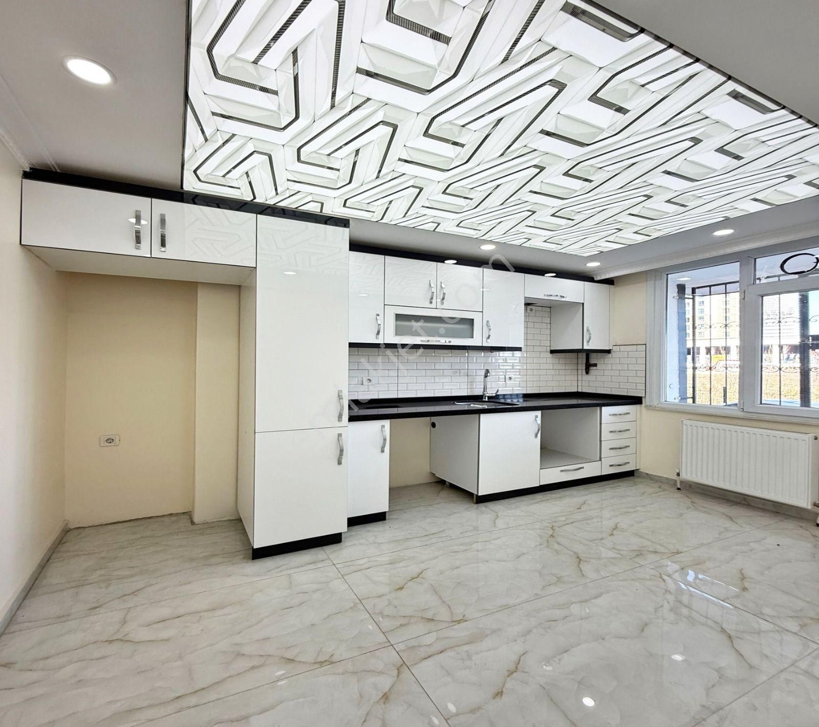 Bahçeşehir Bölge 3+1 Ebeveyn Banyolu Oturuma Hazır Satılık Daire - Görsel 17